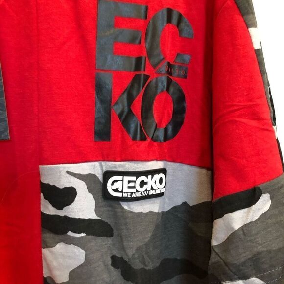 ECKO UNLTD - M Sz XL - NWT Ecko Red Short Sleeve Tee/Black & Gray Camo Detail - Picture 3 of 13